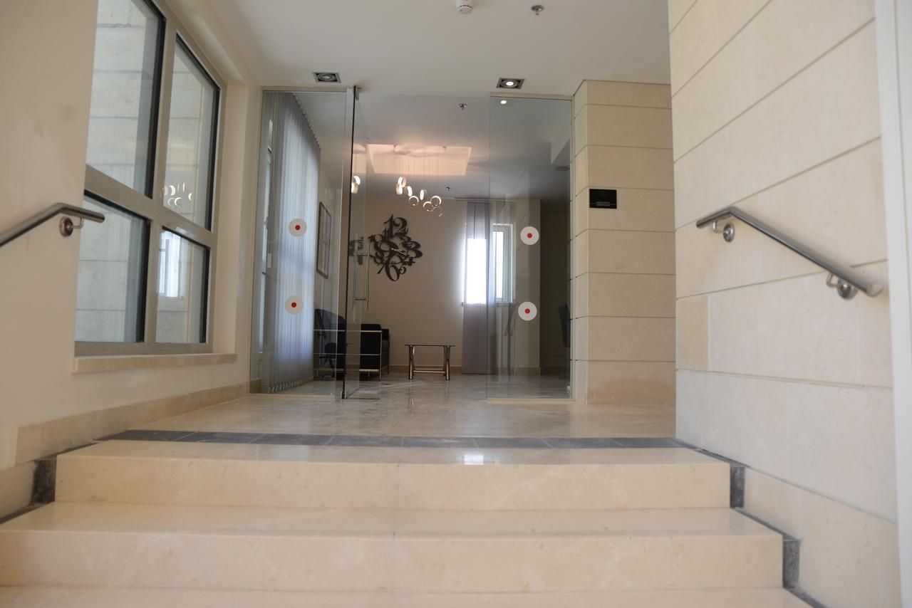ירושלים Saidoff, Amazing 4 Bedroom 3 Bath In City Center, Pool, Parking!!! מראה חיצוני תמונה