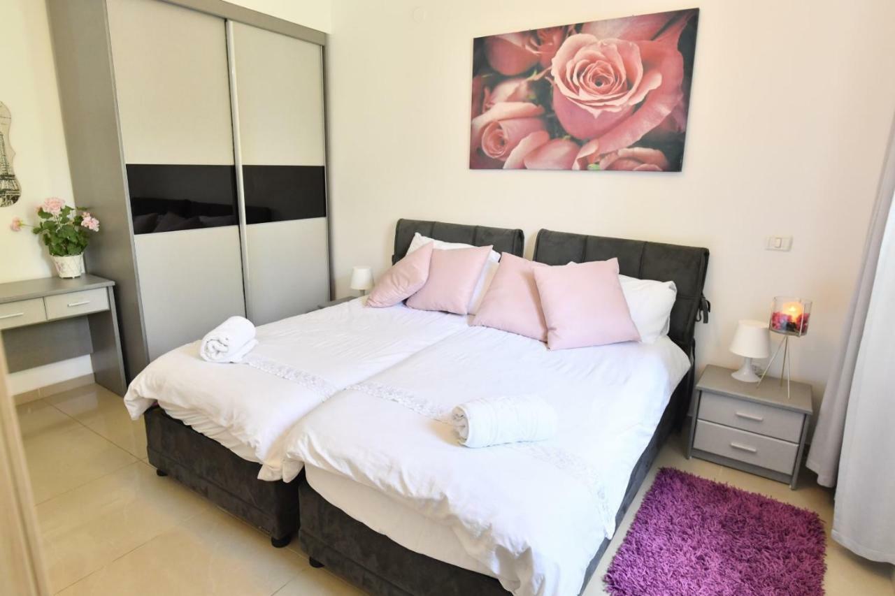 ירושלים Saidoff, Amazing 4 Bedroom 3 Bath In City Center, Pool, Parking!!! מראה חיצוני תמונה