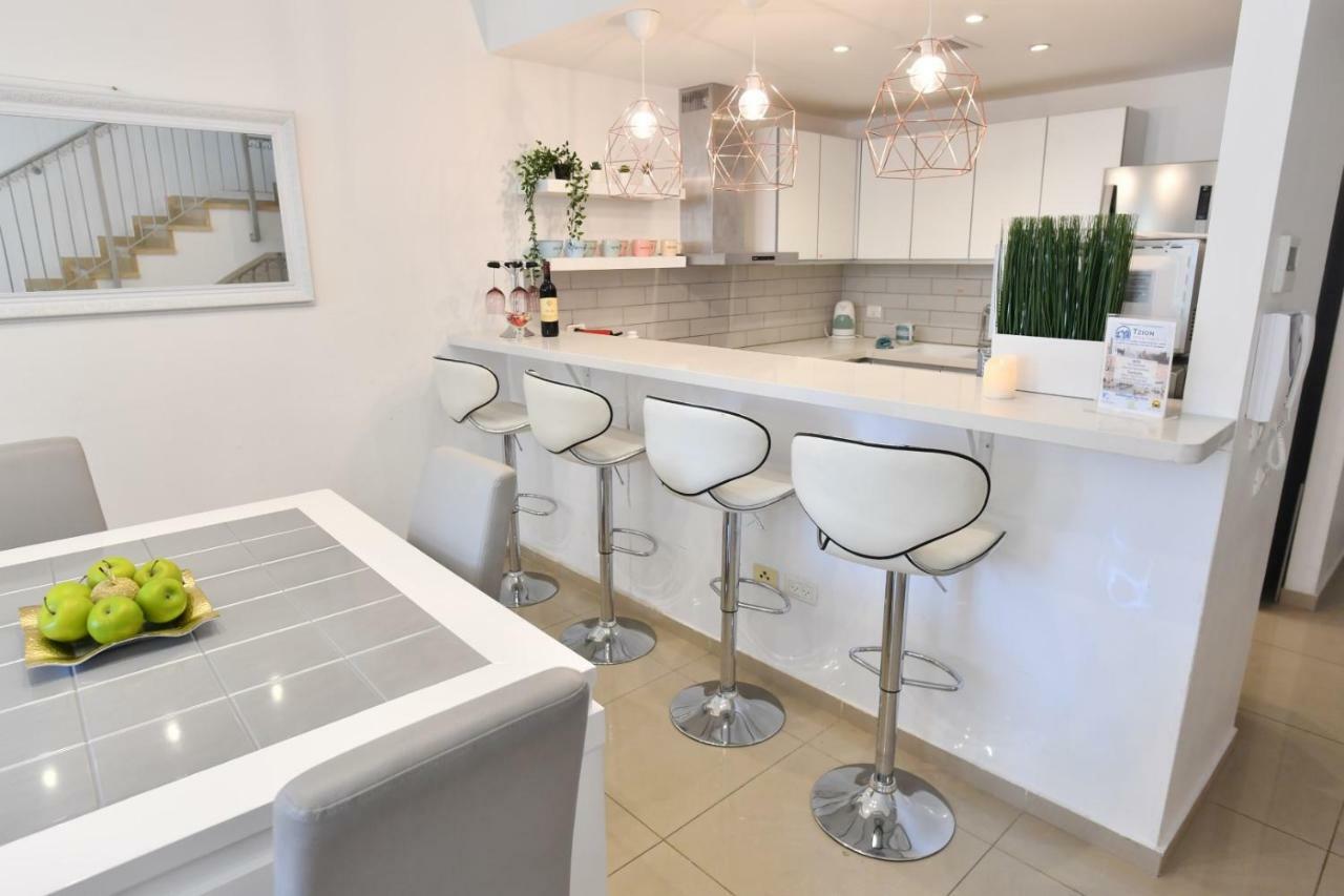 ירושלים Saidoff, Amazing 4 Bedroom 3 Bath In City Center, Pool, Parking!!! מראה חיצוני תמונה